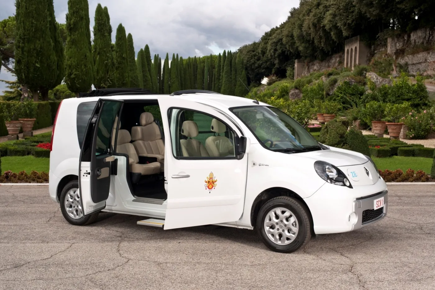 4012273-kangoo-z-e.jpg