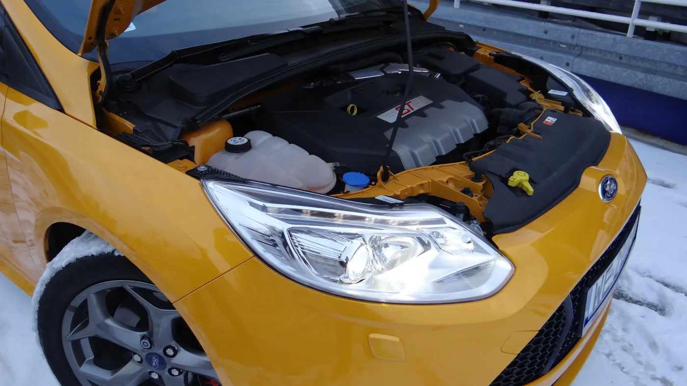 Rozkłada silnikiem i wyglądem! Nowy ford focus ST zdaje test w dziennik.pl