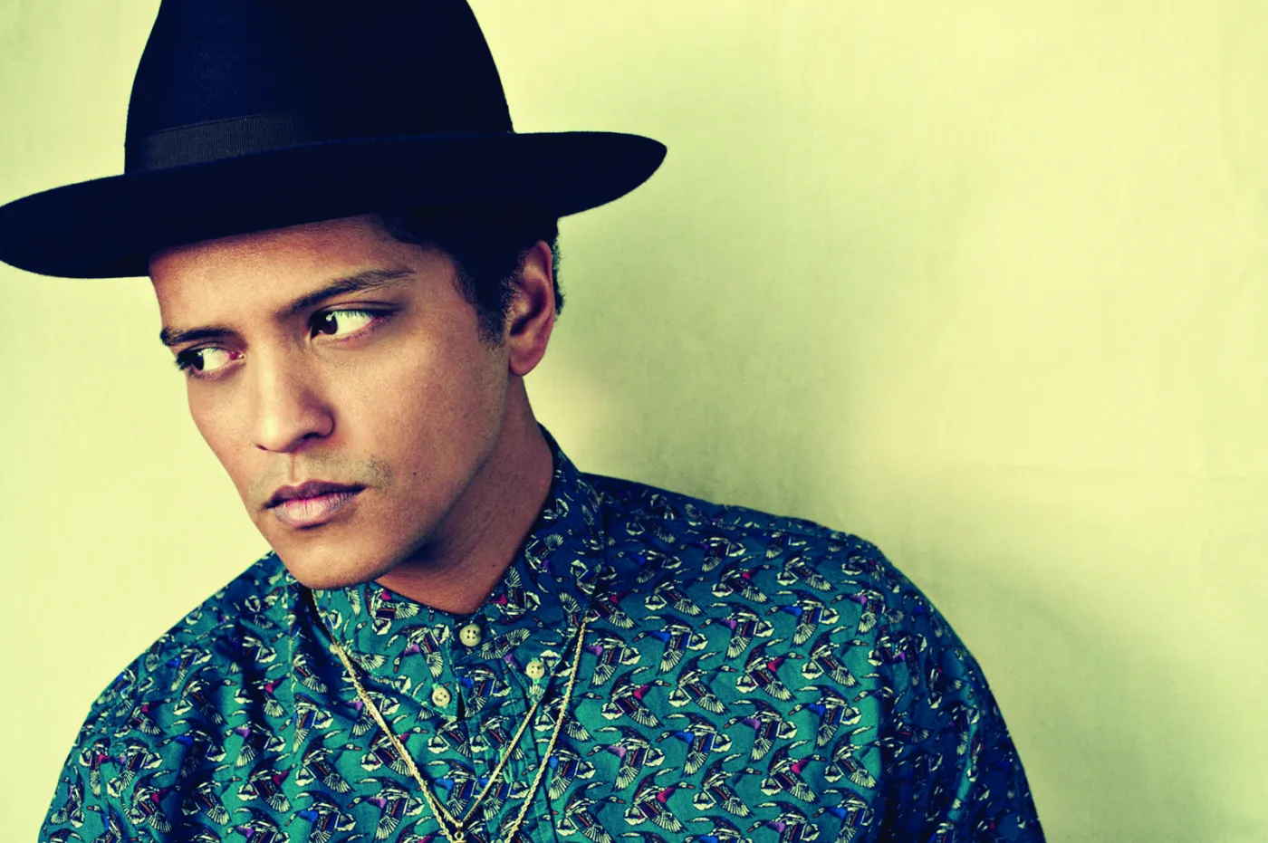 Bruno Mars – do nieortodoksyjnej szafy grosik wrzuć...