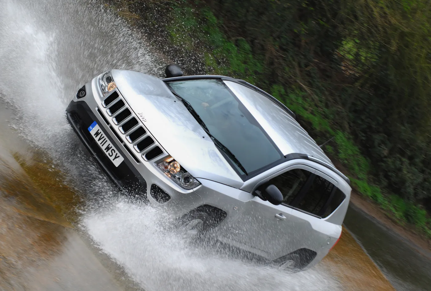 4544144-jeep-1635.jpg