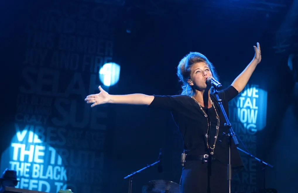 4205080-selah-sue.jpg