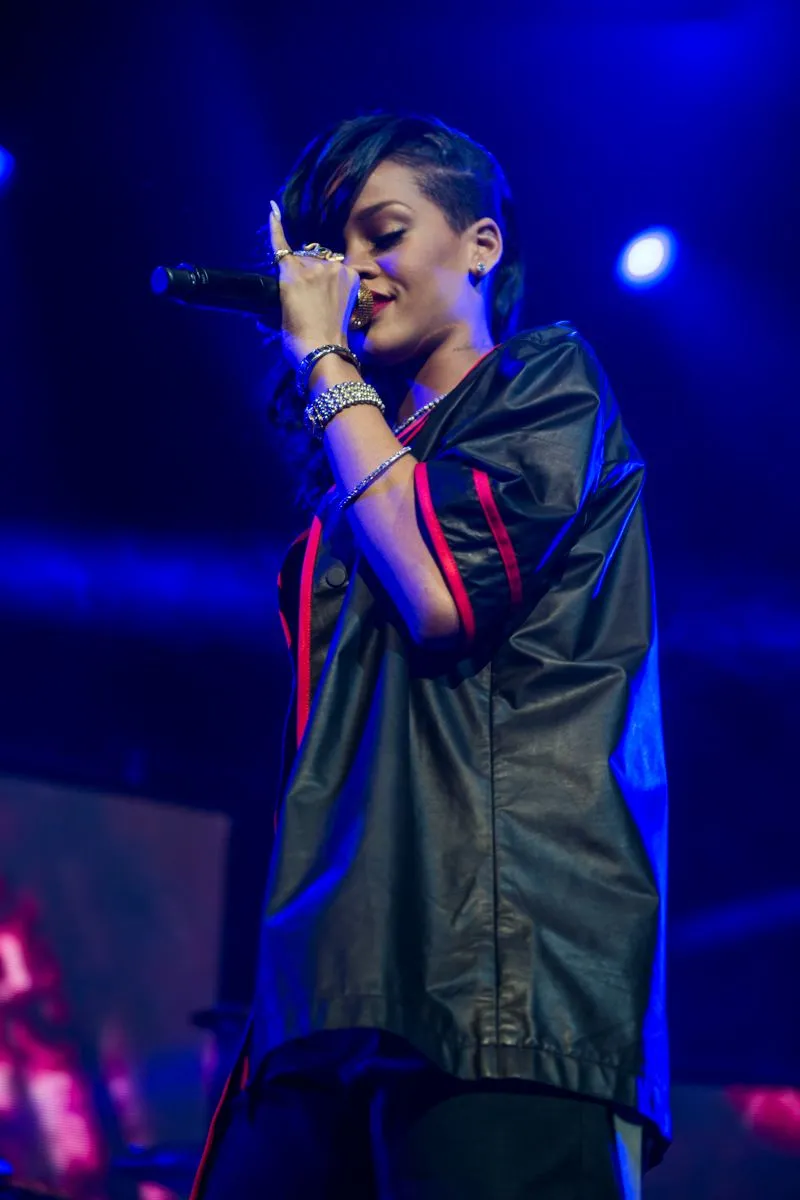 4291698-rihanna.jpg
