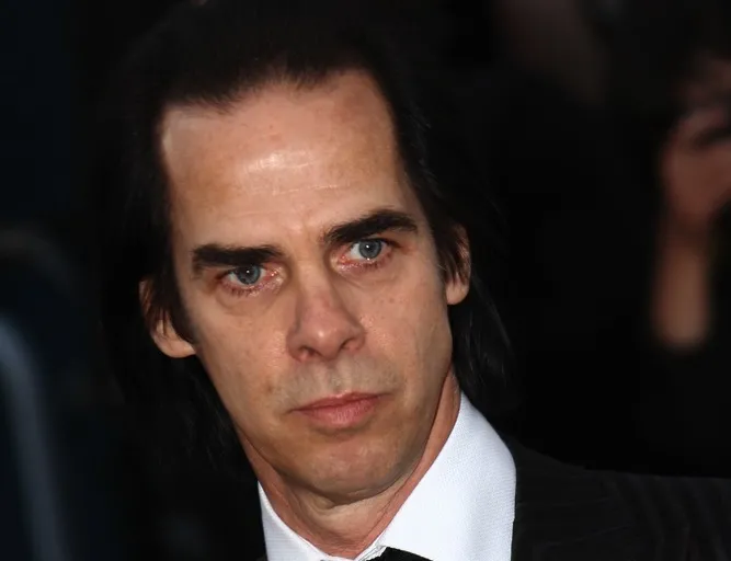 Nick Cave wyciągnął maszynę do pisania i stworzył "Gangstera"
