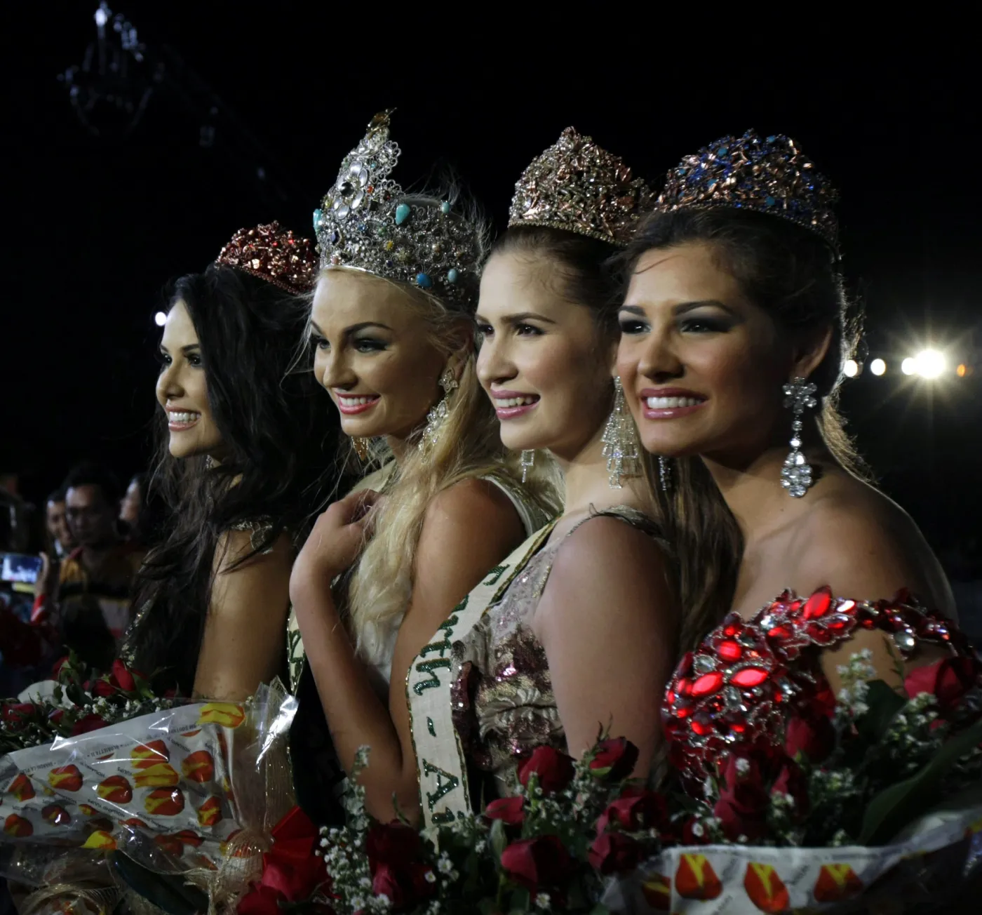 4318648-miss-earth.jpg
