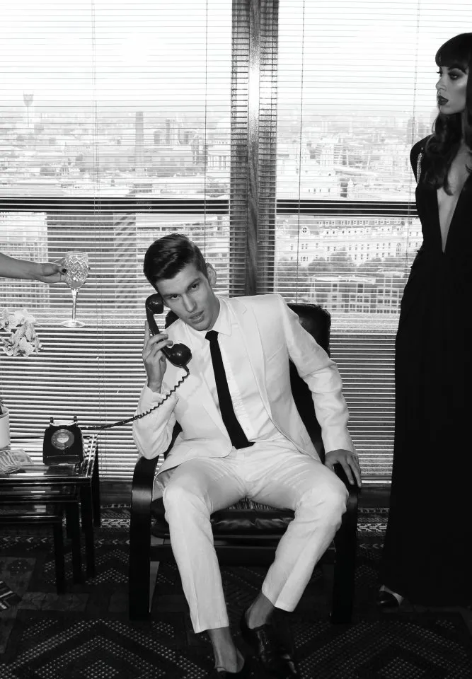 4828336-willy-moon.jpg