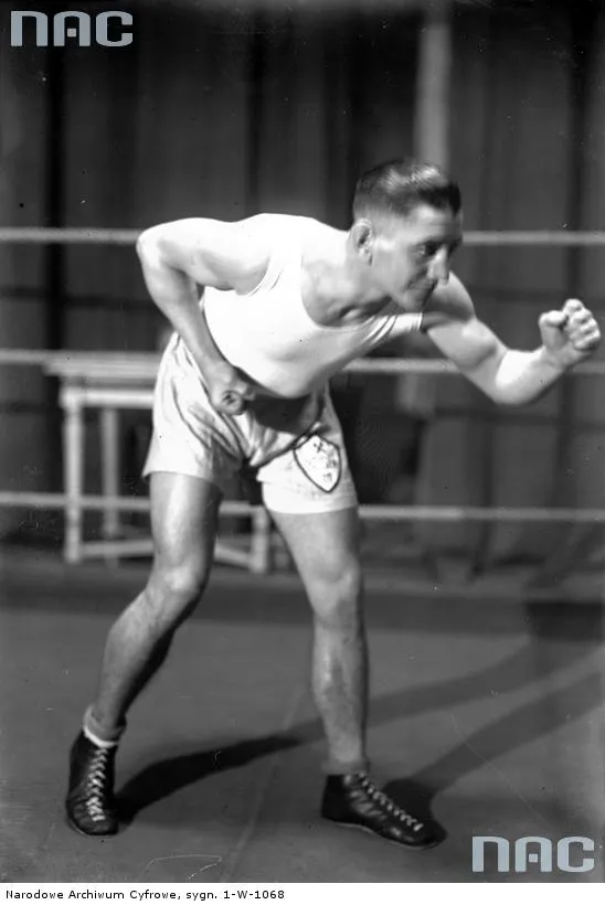 4832970-katyn-1940.jpg