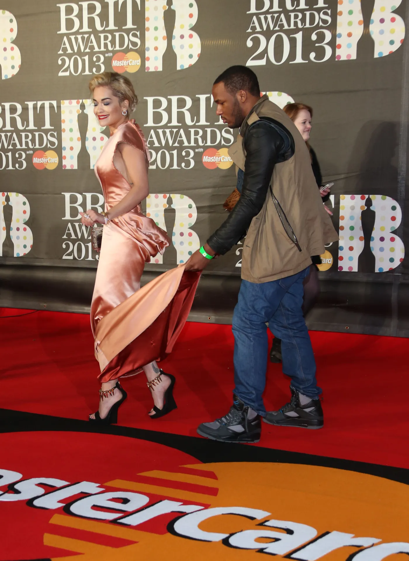 4649612-rita-ora.jpg