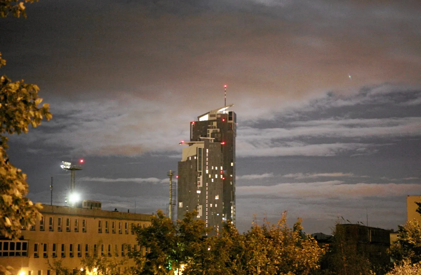 4676497-wiezowiec.jpg
