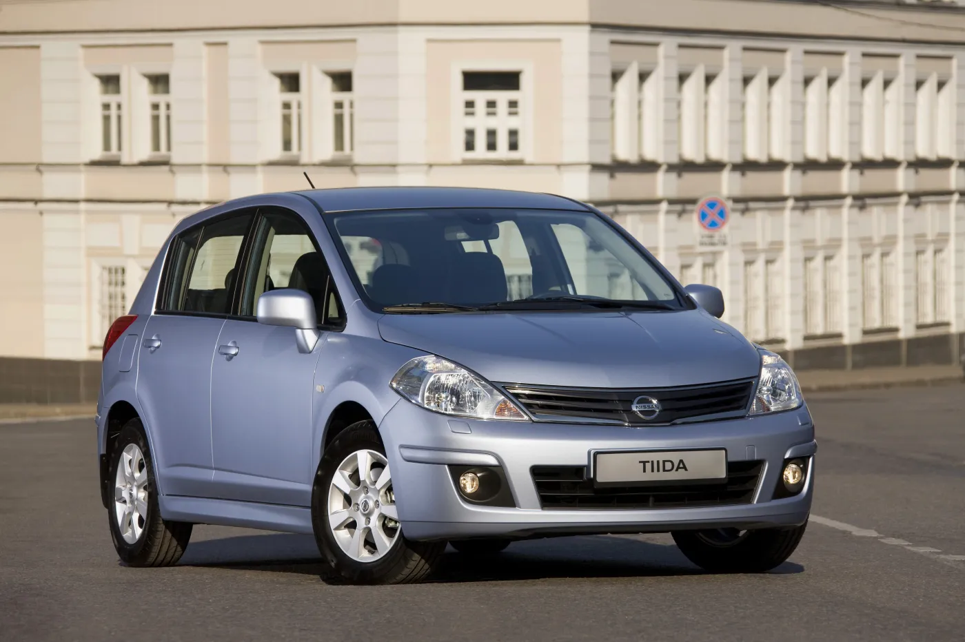 Nissan tiida 