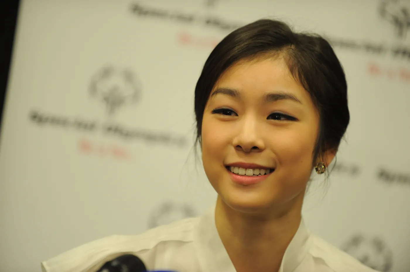 5274107-kim-yuna.jpg
