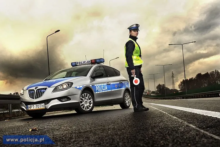 Policja: W długi weekend co dwie godziny umiera jedna osoba