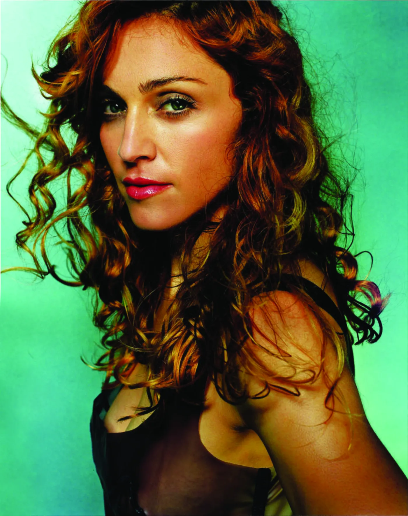 5305873-madonna.jpg