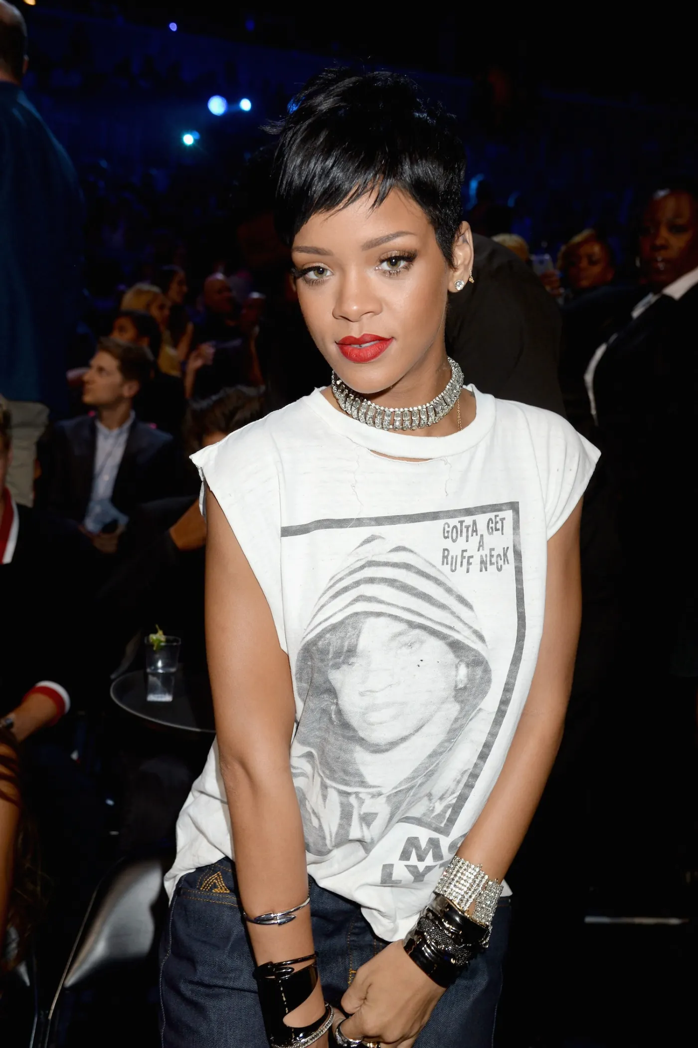 5340366-rihanna.jpg