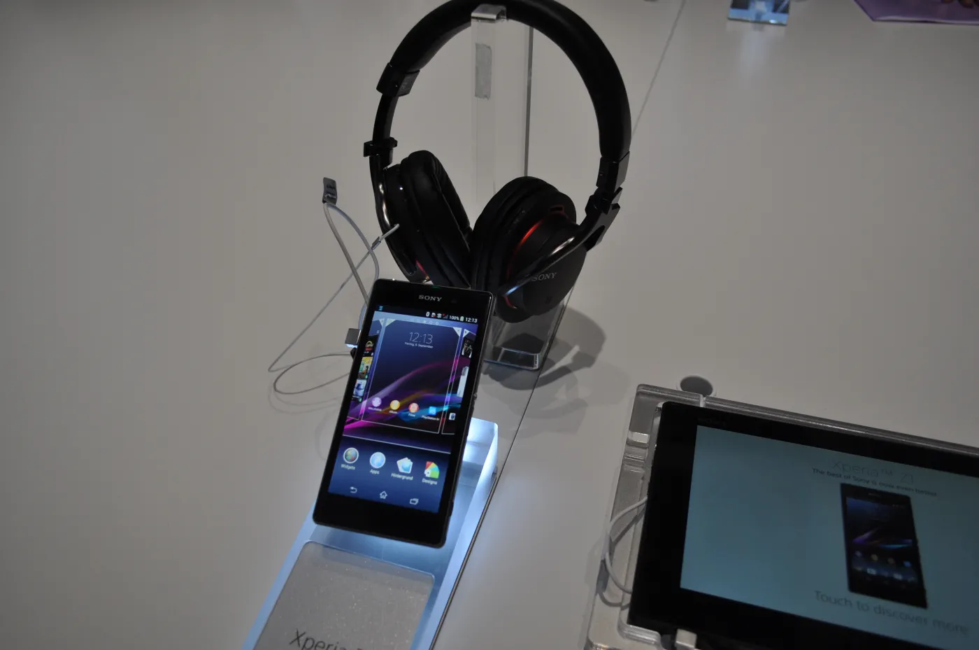 5389230-xperia-z1.jpg