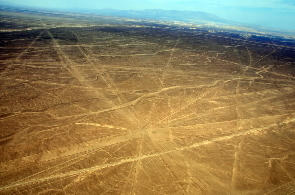5408733-nazca-peru.jpg