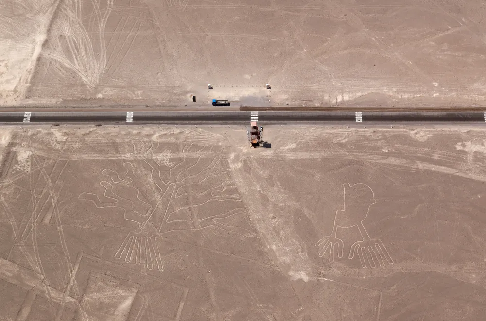 5408820-nazca-peru.jpg