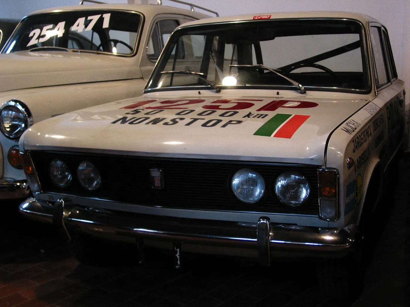 5683531-c3010360rj.jpg