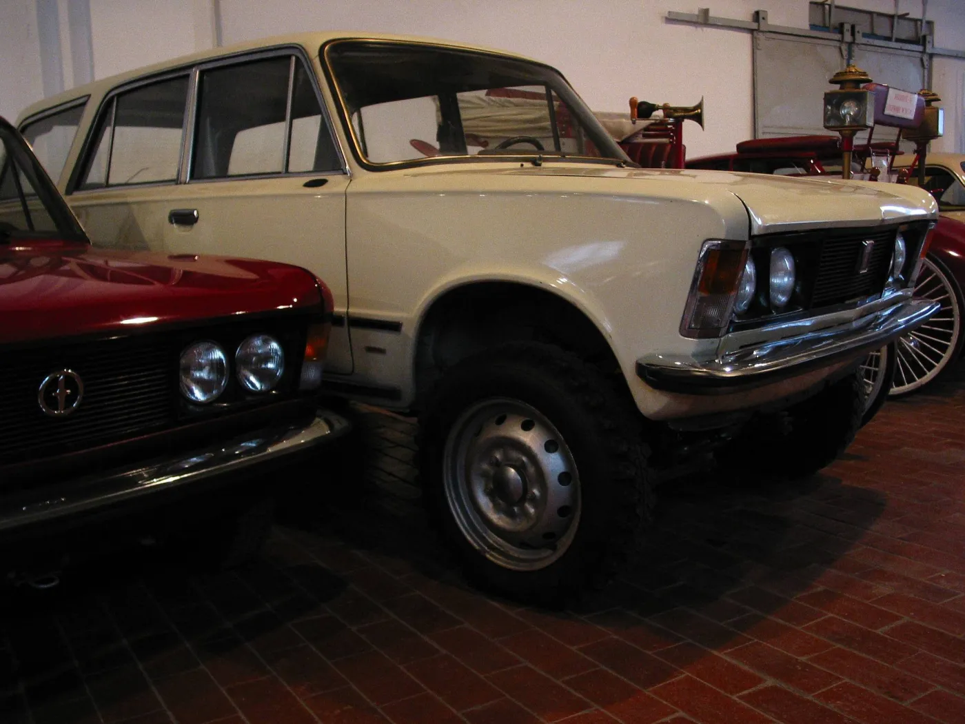 5683560-c3010361rj.jpg