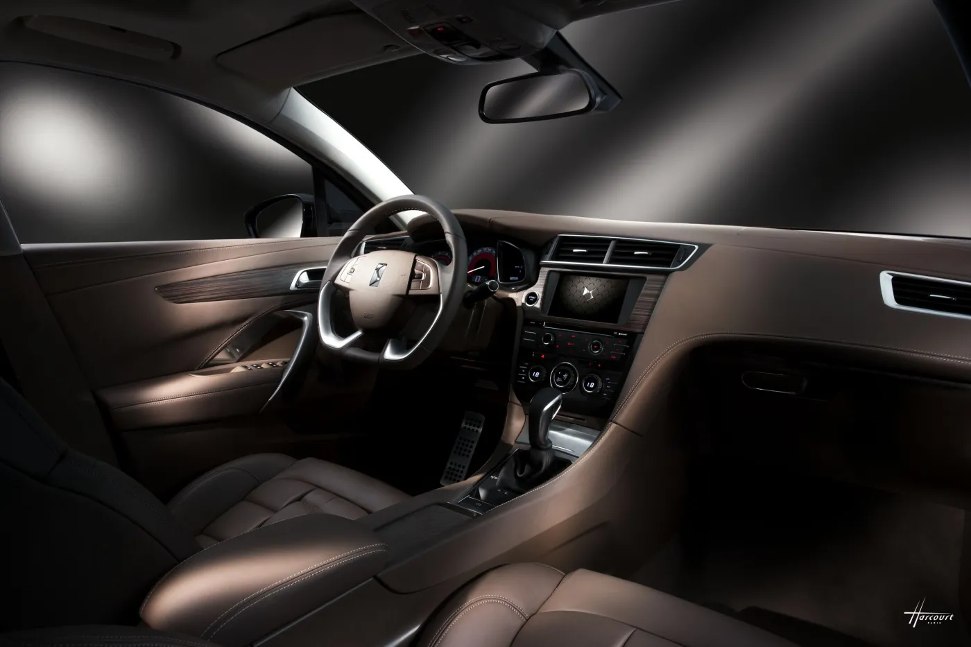 Oto nowa limuzyna, czyli dobre i złe wieści! Citroen DS 5LS - pierwsze zdjęcia