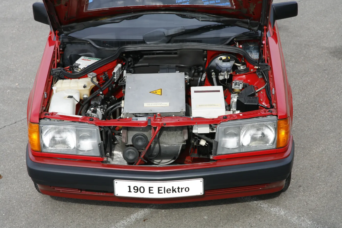 5776168-2007m688.jpg