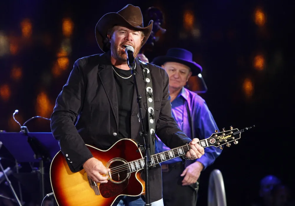 5654926-toby-keith.jpg