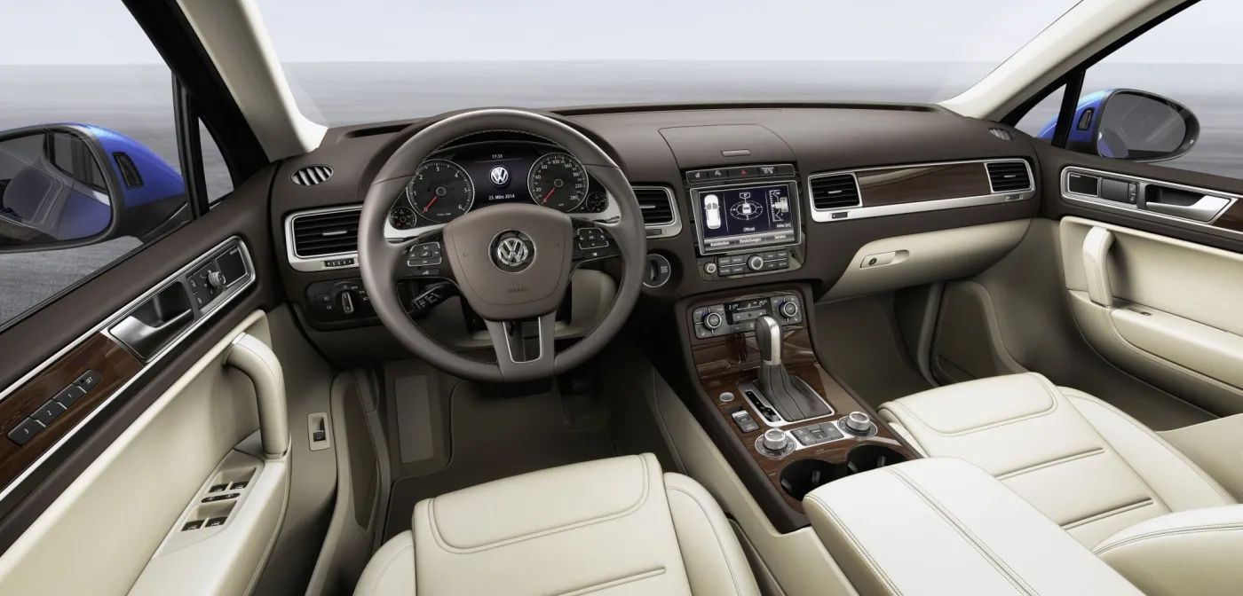 6174197-touareg-07.jpg
