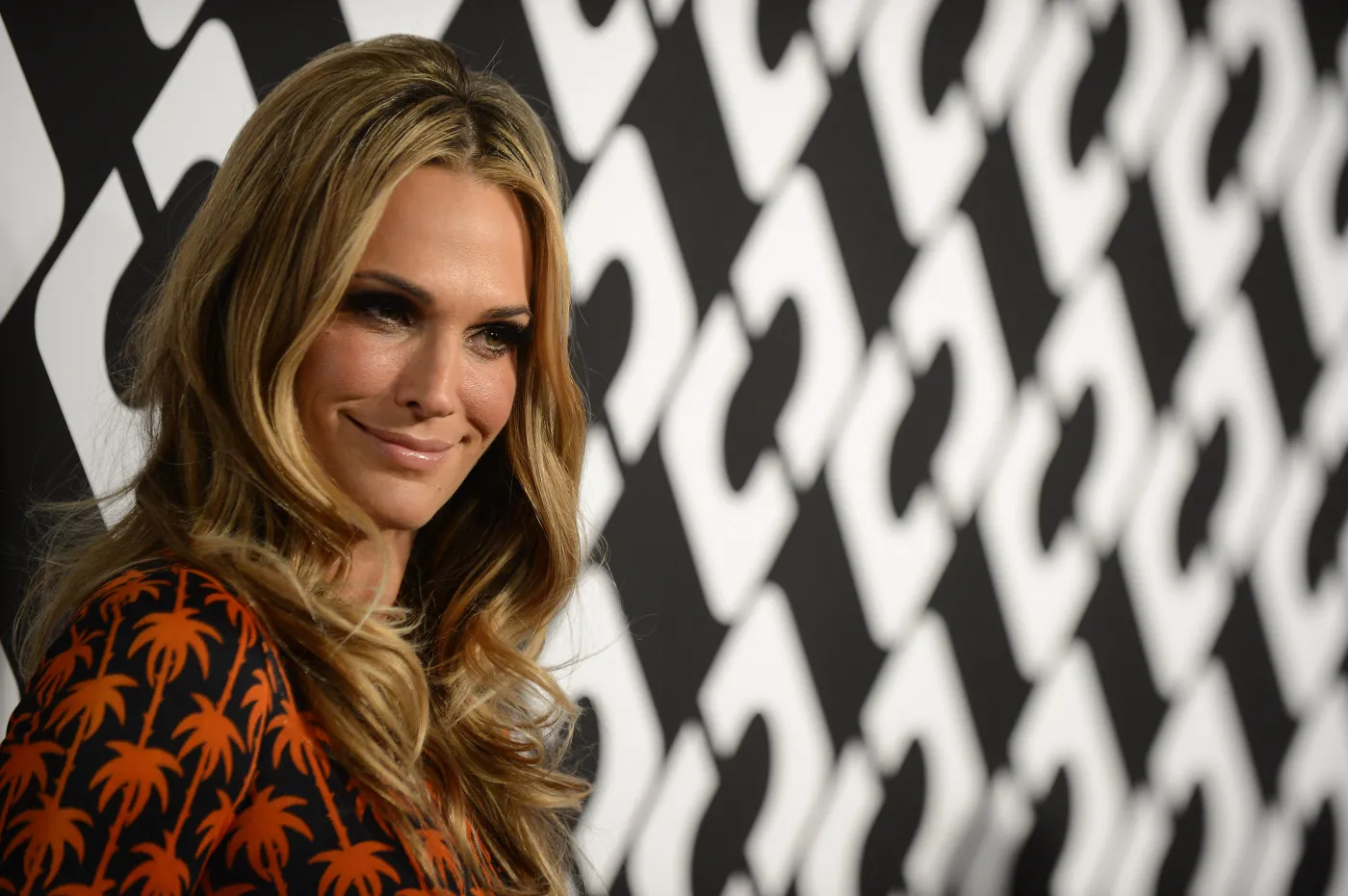 6196719-molly-sims.jpg