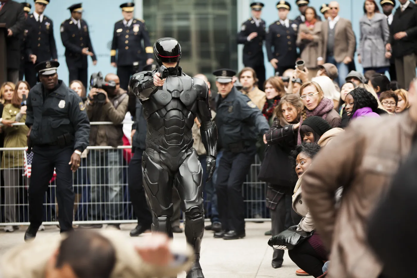 5906225-robocop.jpg