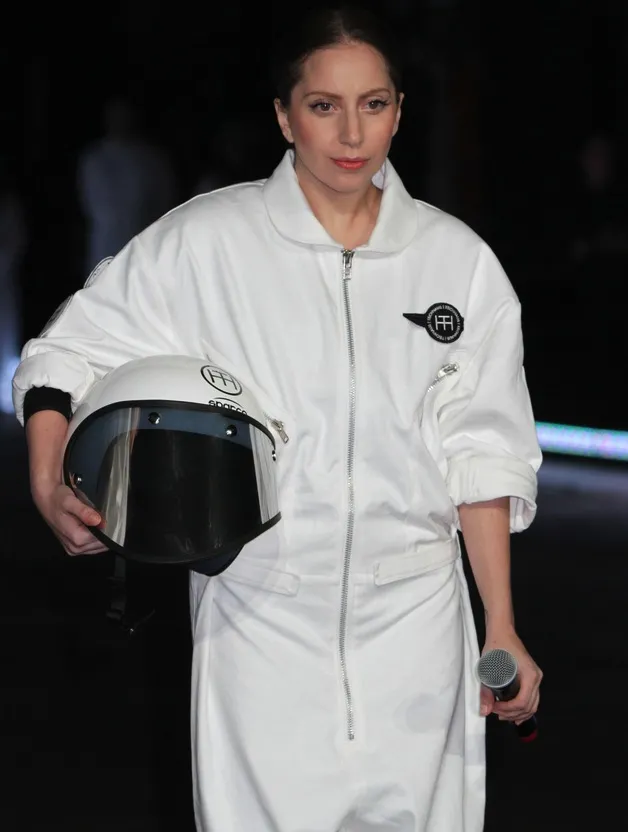 5912213-lady-gaga.jpg