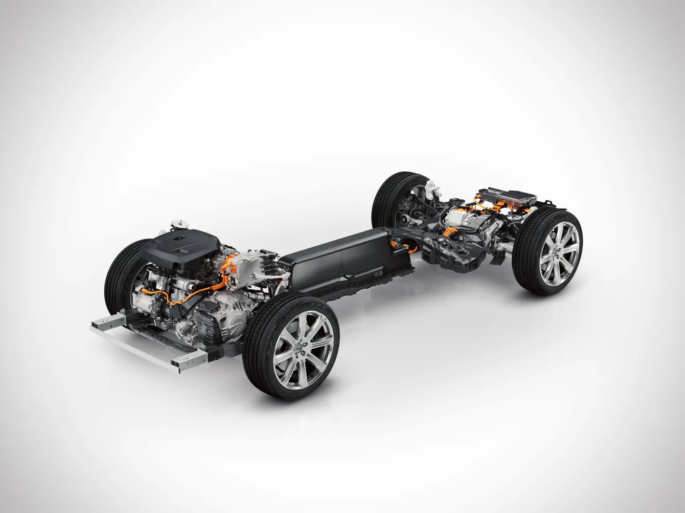 Inżynierowie Volvo ujawnili nowatorski napęd! Oto silniki nowego XC90. ZDJĘCIA