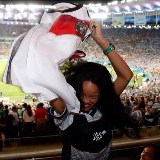 6569562-rihanna.jpg