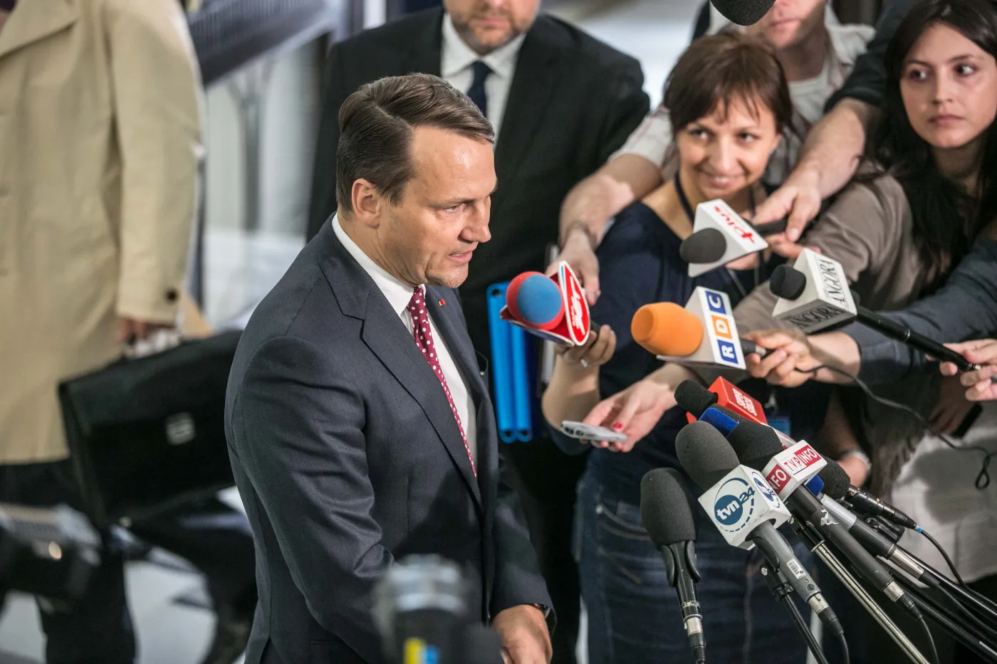 Sikorski o nowych twarzach PO. "Kaczyński nie potrafi zatrzymać przy sobie ludzi"