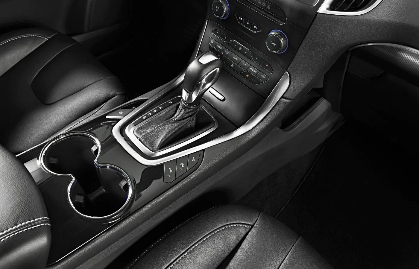 6810368-ford-s-max.jpg