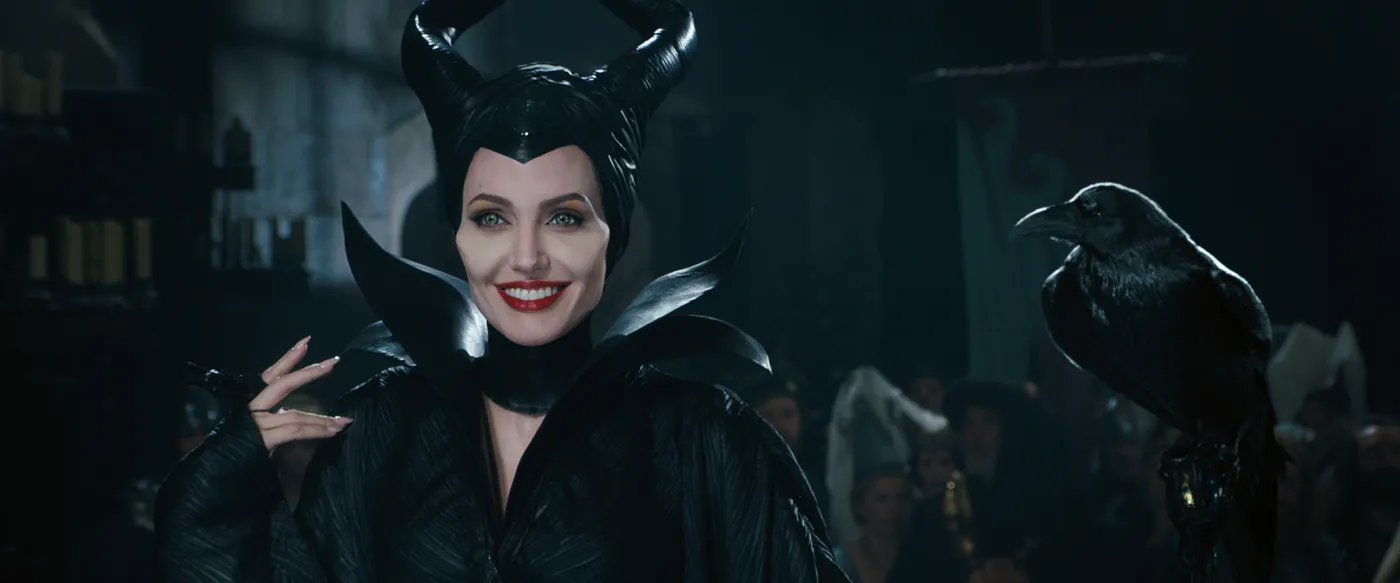 Angelina "Czarownica" Jolie rzuciła urok na widzów [ZDJĘCIA]