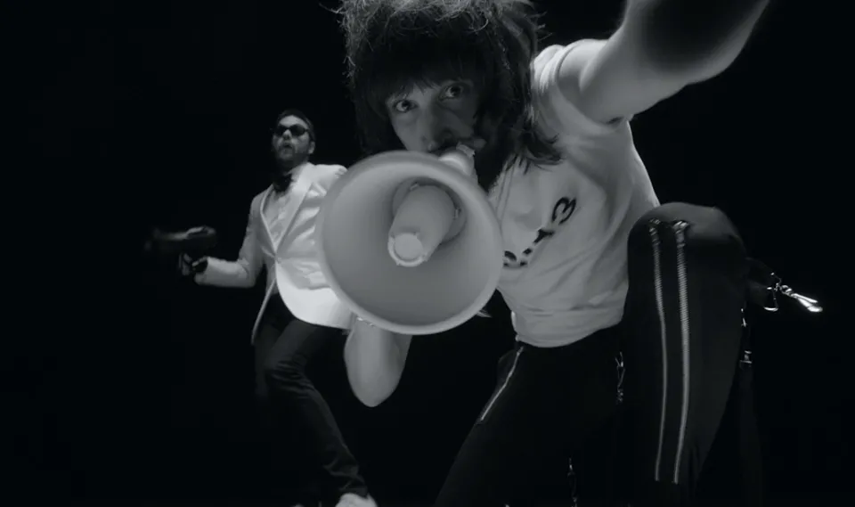 6438730-kasabian.jpg