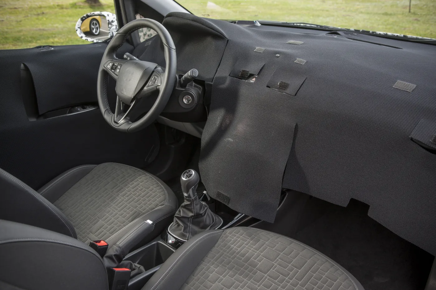 6385861-opel-corsa.jpg