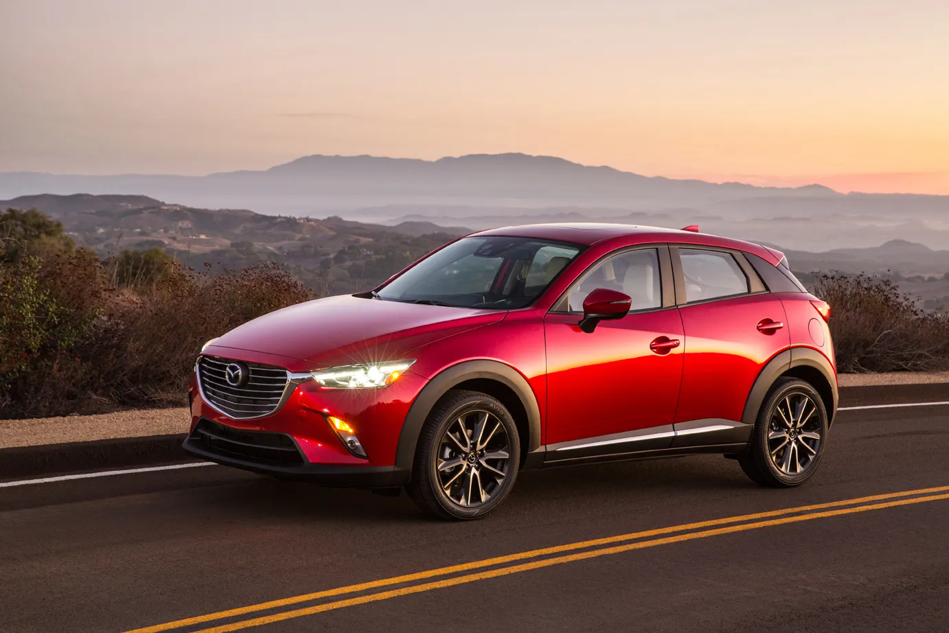 Tak wygląda nowa mazda CX-3, czyli najtańszy SUV japońskiej marki. Pierwsze ZDJĘCIA