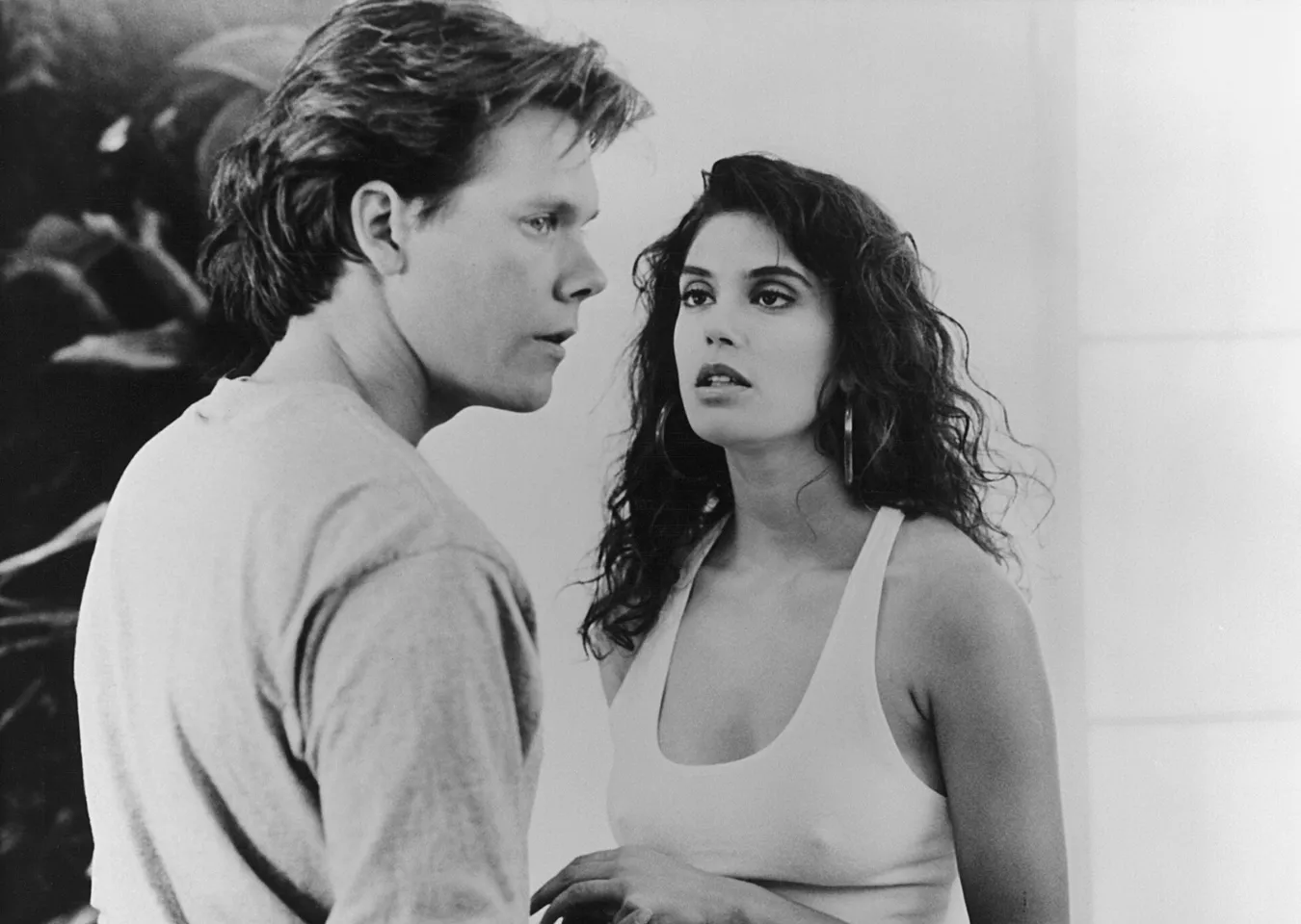 7120131-footloose.jpg