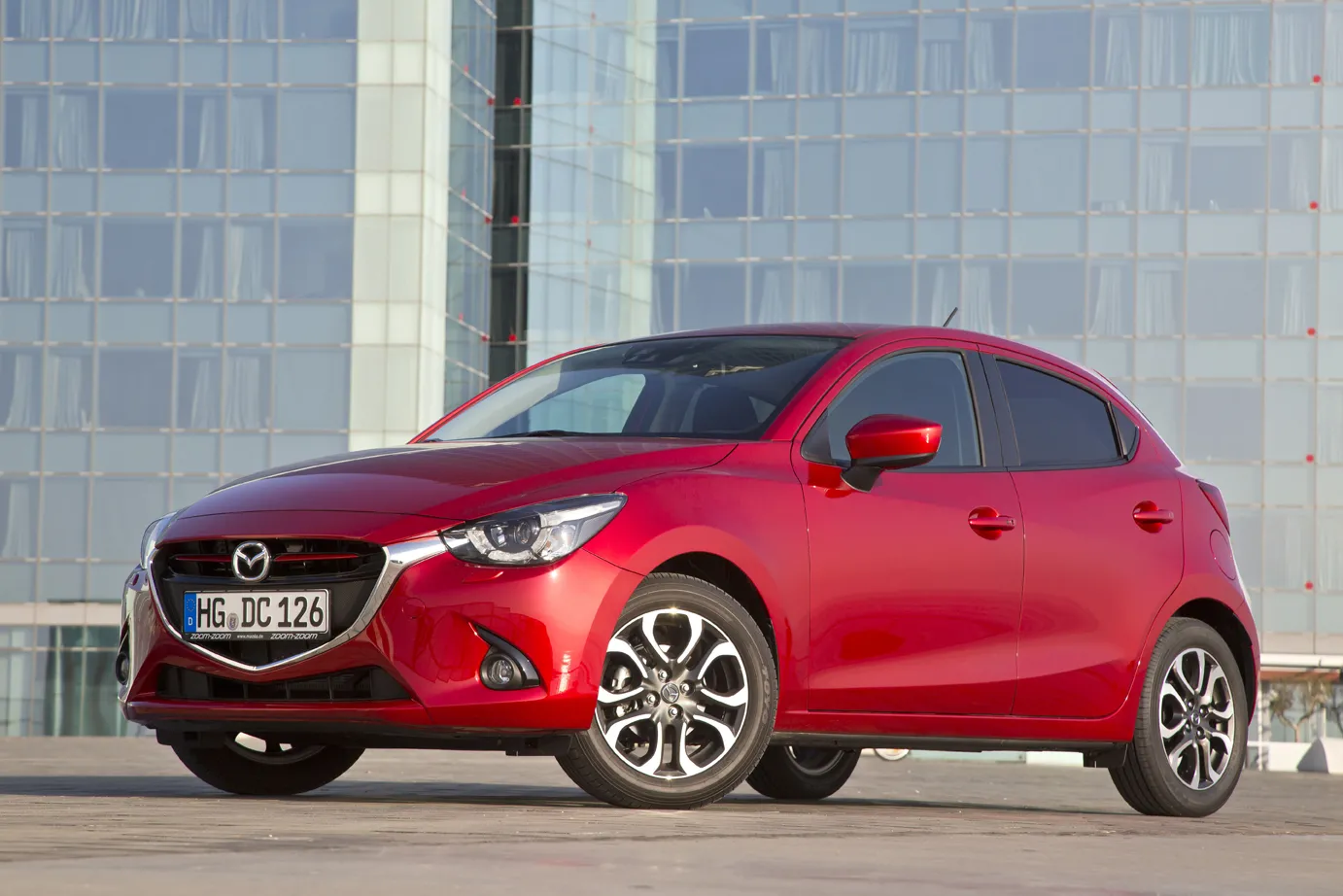 7137980-mazda-2.jpg