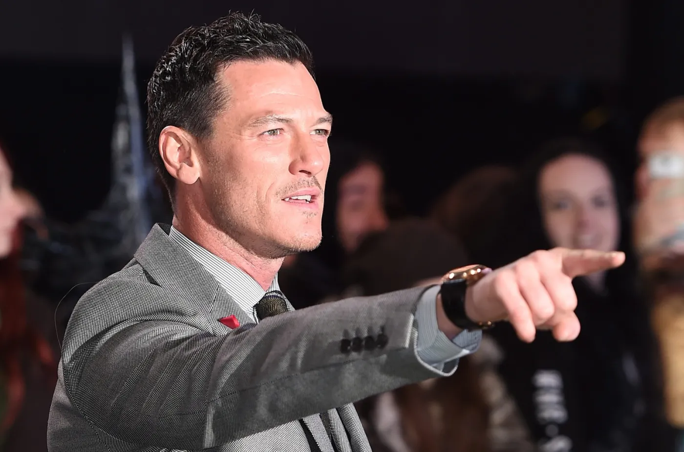7142005-luke-evans.jpg