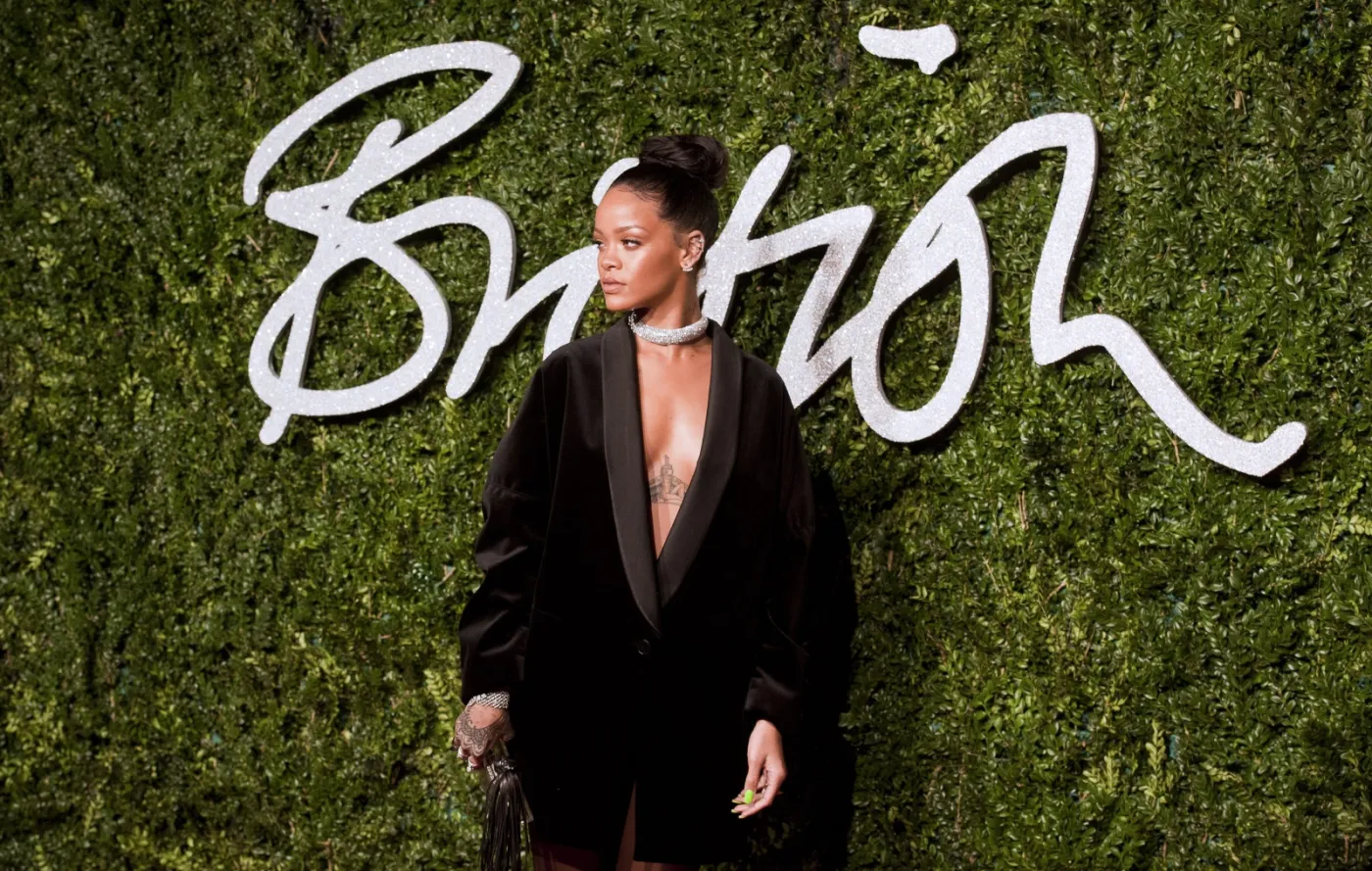 7142382-rihanna.jpg