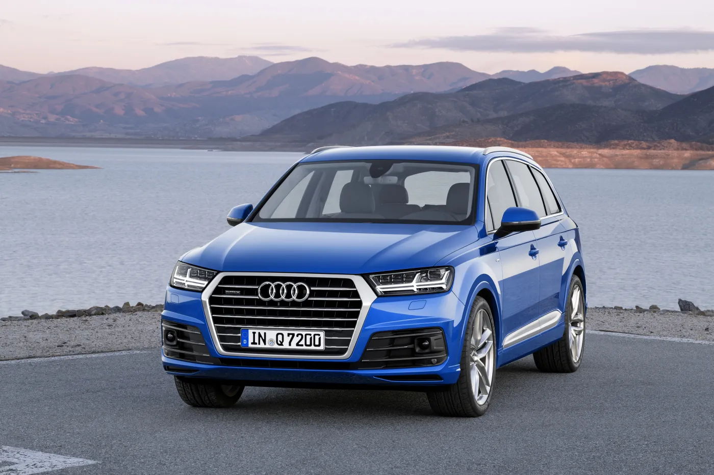 7187432-audi-q7.jpg