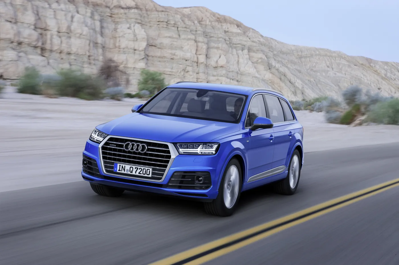 7187606-audi-q7.jpg