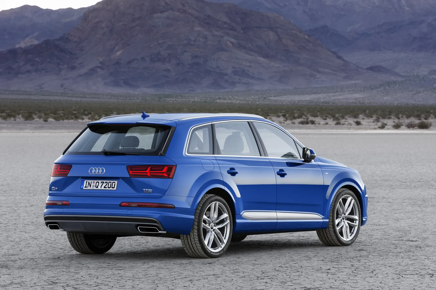 7187664-audi-q7.jpg