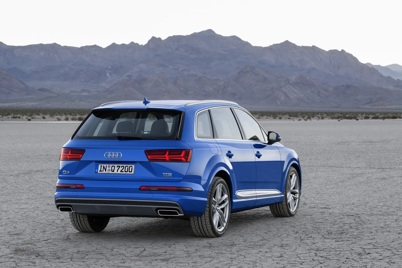 7187838-audi-q7.jpg