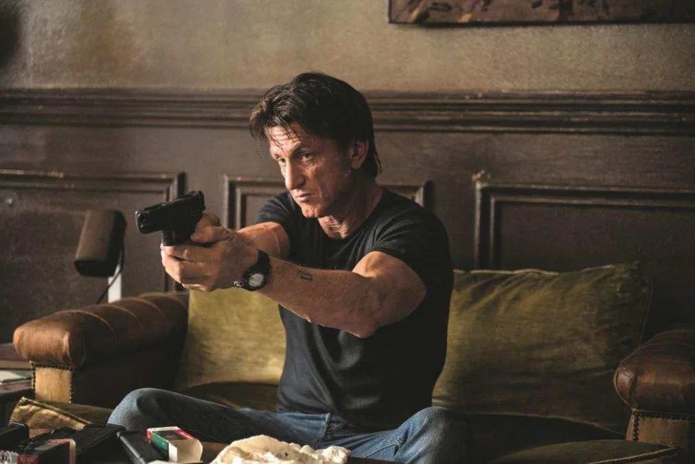 7195903-the-gunman.jpg
