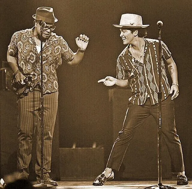 7211192-bruno-mars.jpg
