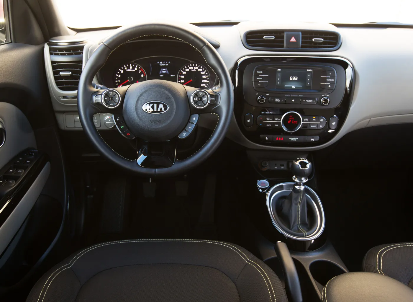 7228832-kia-soul.jpg