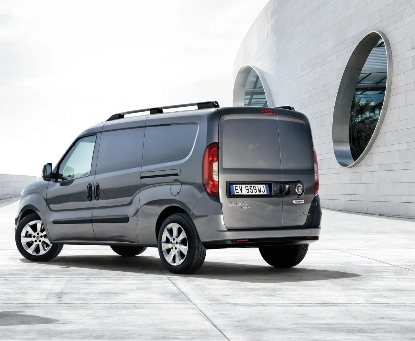 6854112-fiat-doblo.jpg