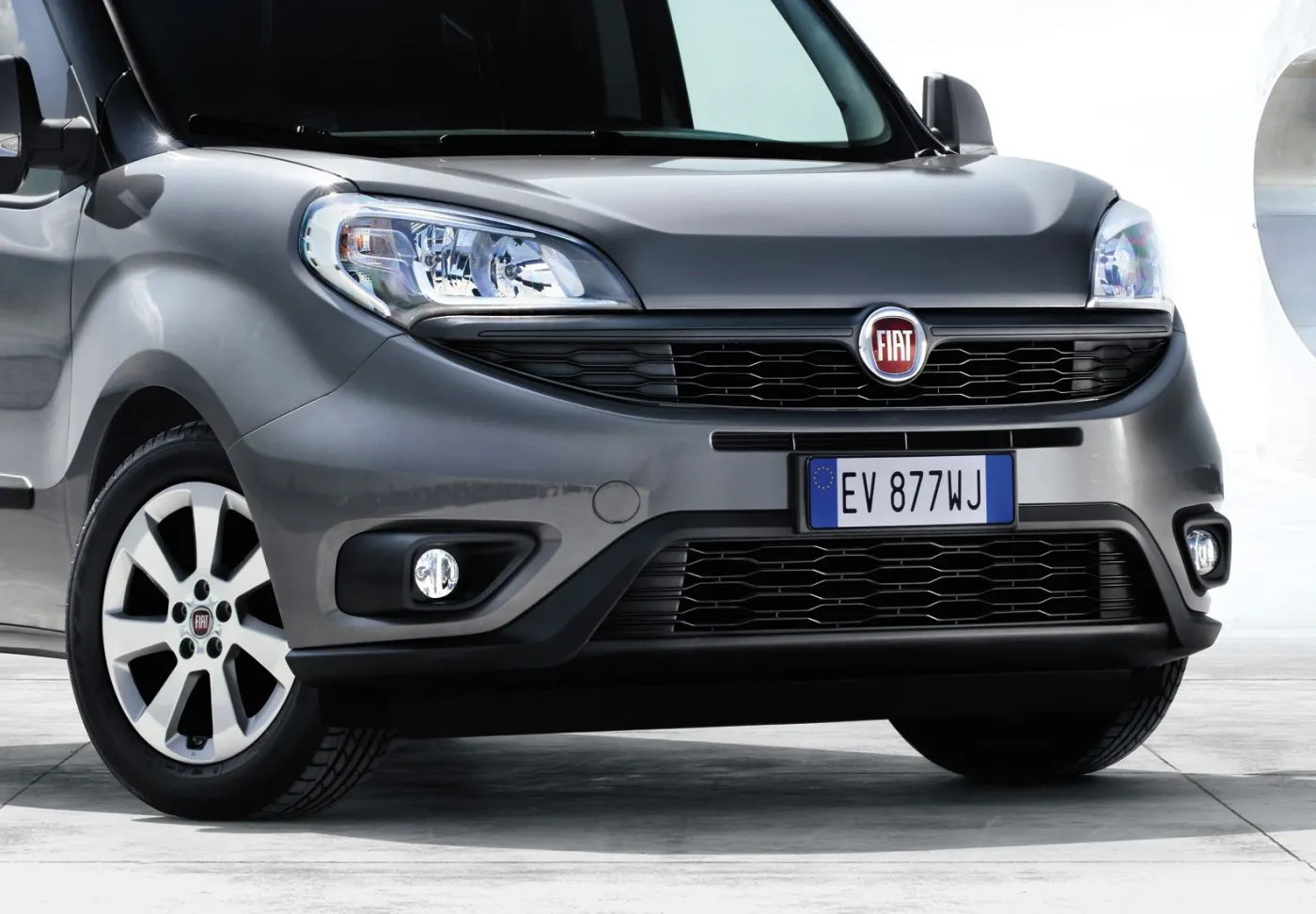 6856643-fiat-doblo.jpg